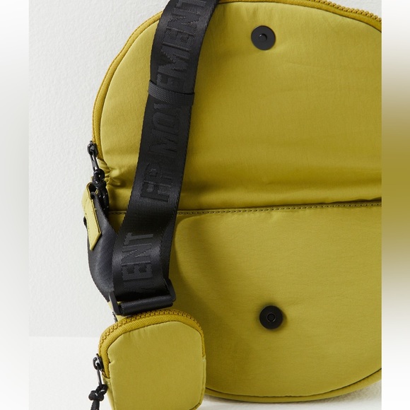 Free People FP Movement Hit The Trails Sling Bag - Picture 4 of 6